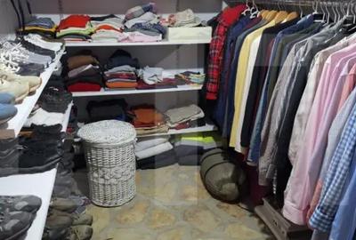 Casă cu 2 camere cu Teren 3300 Mp în Central - 1