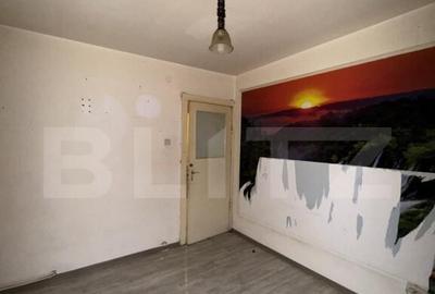 Apartament de vanzare, cu 3 camere, 43 mp, zona Dacia - 6