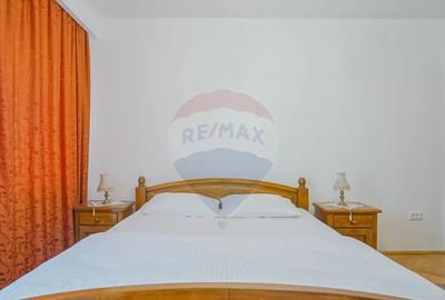 Apartament cu 2 camere semidecomandat în 15 Noiembrie - 17