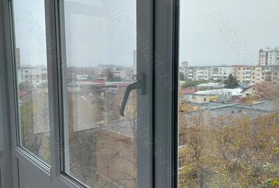 Apartament cu 2 camere decomandat în Micro 5 - 1