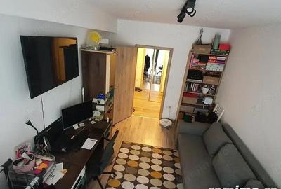 Apartament cu 3 camere în Dâmbovița