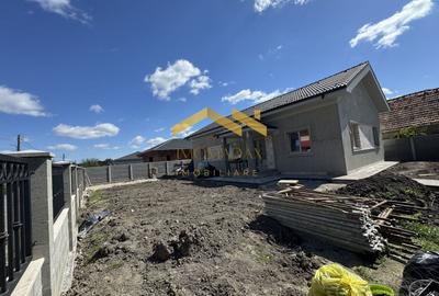 Casă individuală cu 4 camere cu Canalizare în Utvin - 10