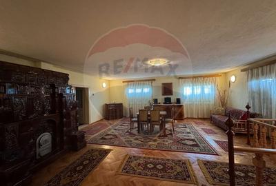 Casa cu 10 camere - ideala pentru pensiune, gradinita sau pt. locuit - 8
