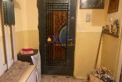 Apartament cu 4 camere decomandat în Central - 3