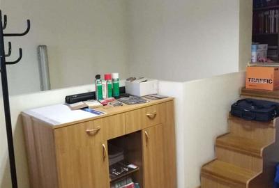 Spațiu comercial, de 75 mp, în Central - 9