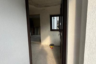 Casă cu 6 camere cu Teren 678 Mp în Central - 3