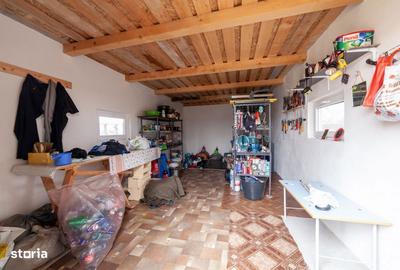 Casă cu 4 camere cu Garaj în Călinești - 5