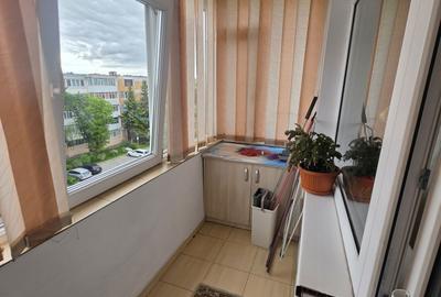 Apartament cu 3 camere decomandat în Prundu - 2