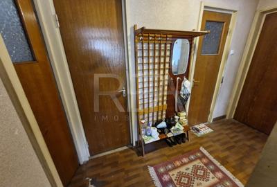 Apartament cu 3 camere la 15 minute de mers pe jos de statia de metrou Titan - 18