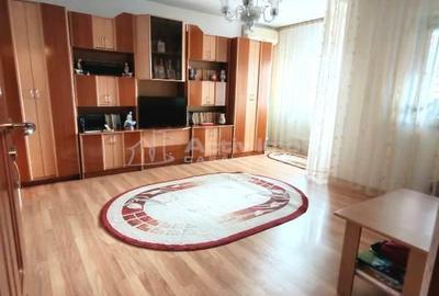 Apartament cu 3 camere decomandat în 13 Septembrie - 2