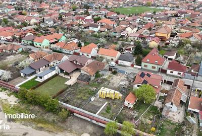 Casă cu 4 camere cu Teren 633 Mp în Grădiște