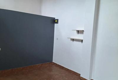 Spa?iu de inchiriat in sector 3 - 2
