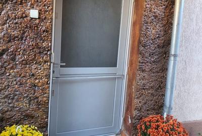 Casă cu 4 camere în Central - 2