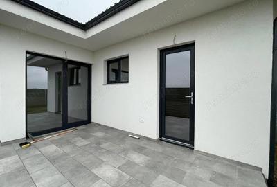 Casă cu 3 camere cu Canalizare în Urseni - 3