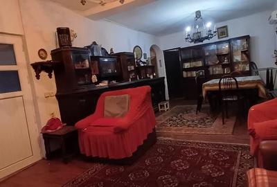 Casă individuală cu 4 camere cu Canalizare în Central - 16