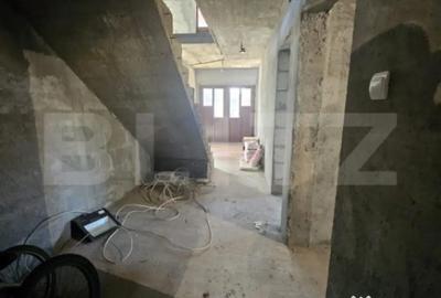 Casă cu 7 camere cu Teren 523 Mp în Central - 4