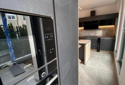 Casă cu 5 camere cu Teren 175 Mp în Pipera