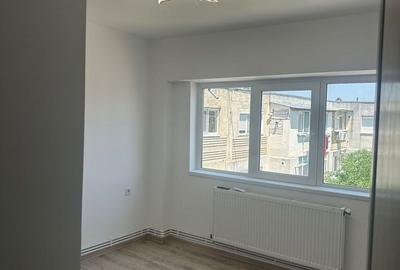 Apartament cu 2 camere decomandat în Radu Negru - 2