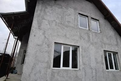 Casă cu Teren 565 Mp în Goranu - 13