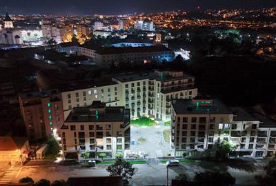 Apartament cu 3 camere în Centru Civic - 1
