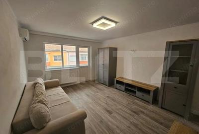 Apartament cu 2 camere, decomandat, 56 mp, zona centrala, Blaj - 1