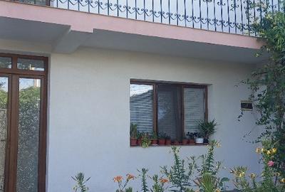 Casă cu 5 camere cu Teren 395 Mp în Central