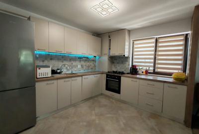 Apartament cu 3 camere decomandat în Lunca Cetățuii - 2