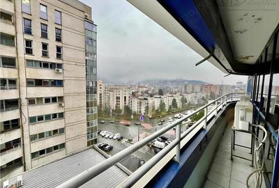 Etaje Renovate in Centrul Civic pentru Birouri - 2