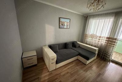 Apartament cu 2 camere decomandat în Aviației