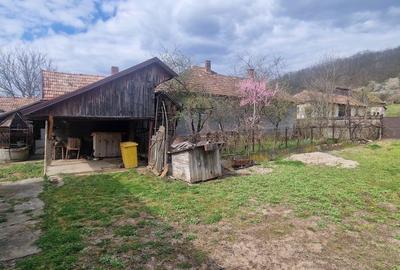 Casă cu 4 camere în Almașu - 3