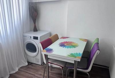 Apartament cu 3 camere decomandat în Central - 1