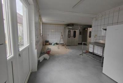 Spatiu comercial - 130 mp - pretabil productie/patiserie/brutarie/catering - 3