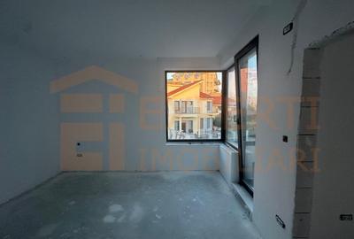 Vila deosebita de vanzare - zona Mamaia Nord pe malul lacului - 7