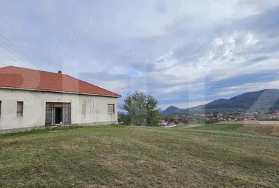 Vila la ro?u, 240 mp, teren 93.000 mp - ?oimu? - 3