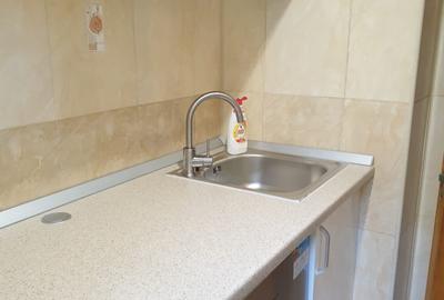 Aparatorii Patriei , strada Turnu Magurele 500m pana la Metrou - 5