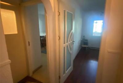 Apartament cu 4 camere decomandat, mobilat în Nicolina - 8