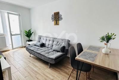 Apartament cu 2 camere, mobilat în Micro 4 - 5