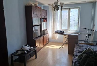 Apartament cu 3 camere în Crângași