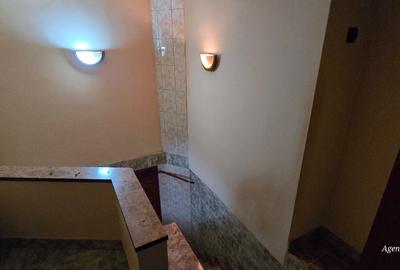 Apartament cu 4 camere decomandat în Central - 8