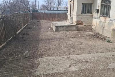 Casă cu 5 camere cu Teren 2636 Mp în Gherghița - 10