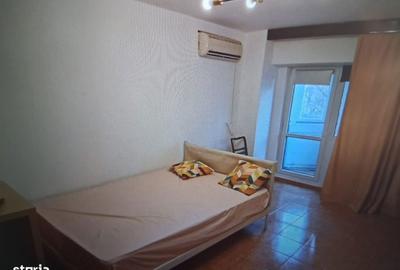 Garsonieră decomandată în Tei