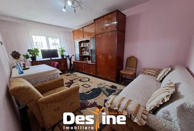 ZIMBRU, Apartament 3 camere, DECOMANDAT, 59.5mp, et 4 cu pod - 1