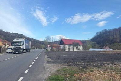 Teren de 1589 mp, în Criva - 5