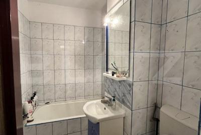 Apartament cu 3 camere semidecomandat în Central - 2