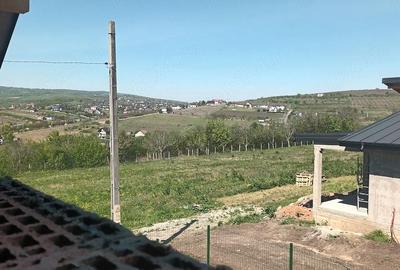 Casă cu Teren 502 Mp în Tomești - 2