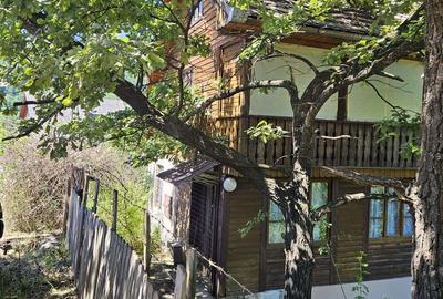 De vanzare casa si teren in Praid - 3