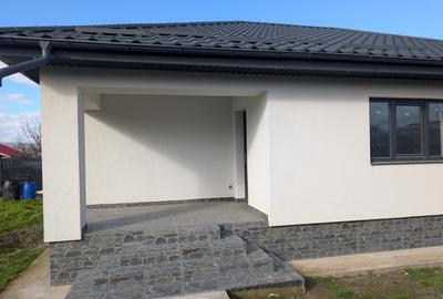 Casa cu garaj Lilieci- teren 540m, canalizare, apa, gaz. - 15