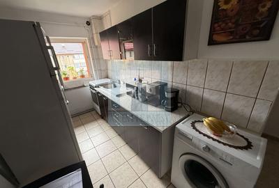 Apartament cu 4 camere decomandat în Răcădău - 5