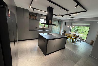 VILA COCHETA CU TEREN GENEROS,  PANOURI FOTOVOLTAICE 11KW SI GARAJ VILA COCHETA CU TEREN GENEROS,  PANOURI FOTOVOLTAICE 11KW SI GARAJ - 12