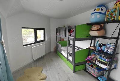 Casă cu 5 camere cu Teren 1400 Mp în Gulia - 4